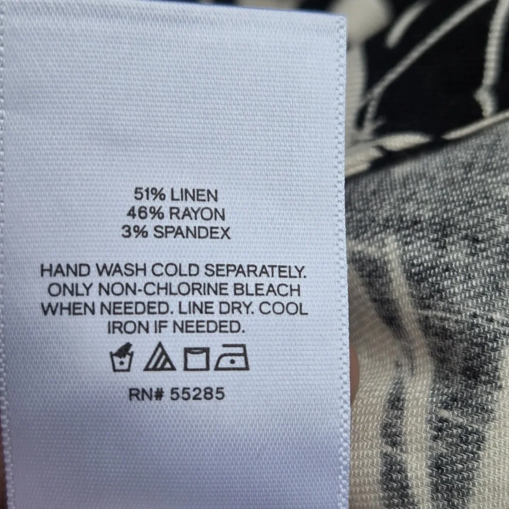 Express Top Women's Medium Black Cropped Front Tie Leaf Print - Picture 6 of 9